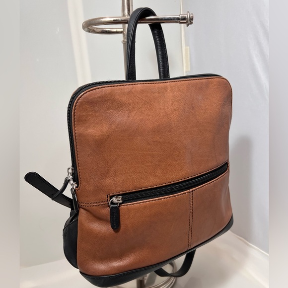 ili New York Small Backpack Toffee/Black - Picture 3 of 13